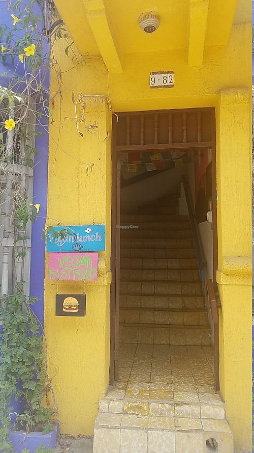 Entrance at Mar y Hojas Cocina Vegana in Cartagena