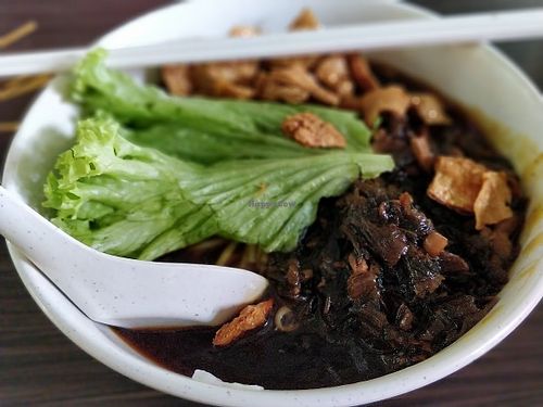 Dry preserved vegetables Ramen  at SHU Vegetarian 蔬方斋 - Ang Mo Kio  in Northeast Singapore