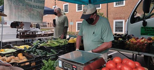 Produce at Falls Church City Farmers Market in Falls Church
