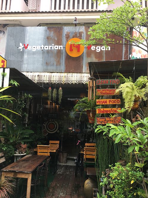 Front at Home J - Teaw J in Chiang Mai