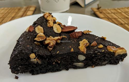 Vegan brownie at Veggie in Casablanca