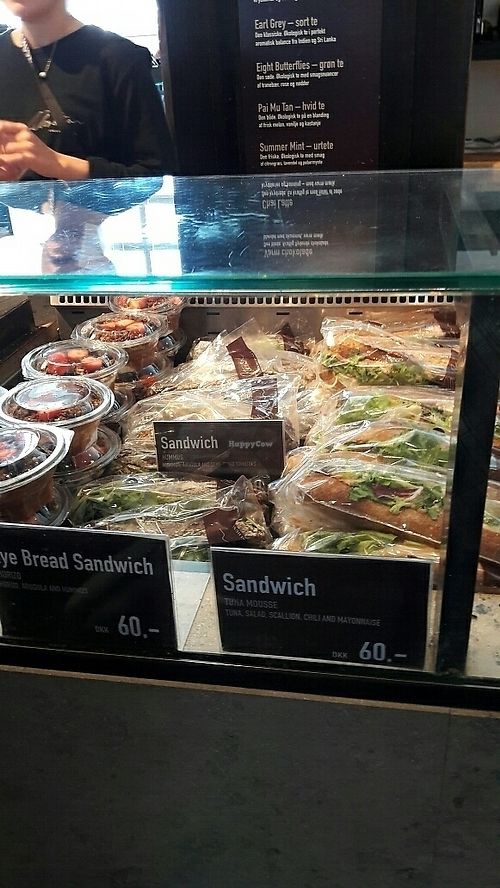 Hummus sandwich at CPH - Lagkagehuset - T2 in Copenhagen