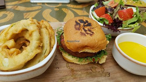 quinoa burger and zucchini rings at Veda Restaurante in Miraflores