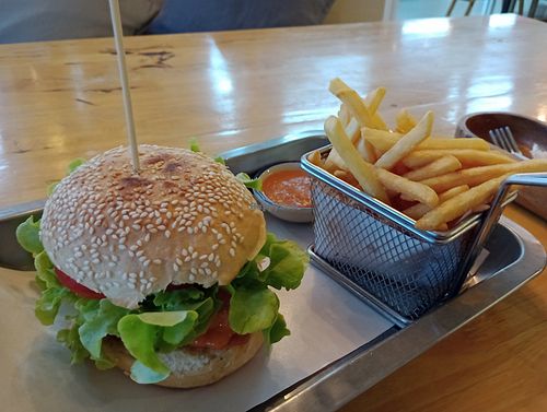 Spicy jackfruit burger at Hua Hin Vegan Cafe and Wine in Hua Hin