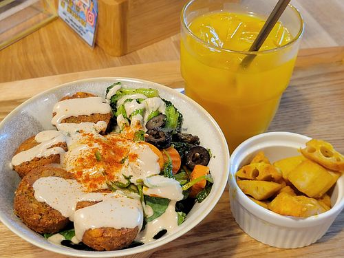 Falafel salad junior set with lotus fries at Falafel Brothers - Minato in Tokyo
