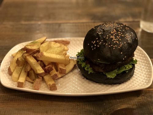 Vegan burger at Burger Chulls in Arequipa