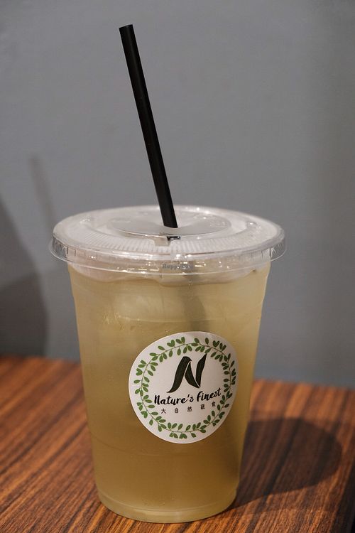 Green tea  at Dà ZìRán Shū Shí 大自然蔬食 - Nature's Finest  in Kaohsiung