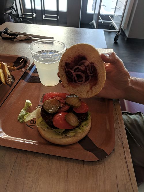 Basic burger at Voodies in Vienna