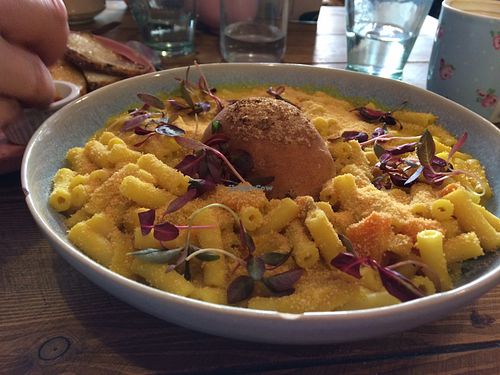 Mac n cheese at Humblest of Pleasures in Hebden Bridge