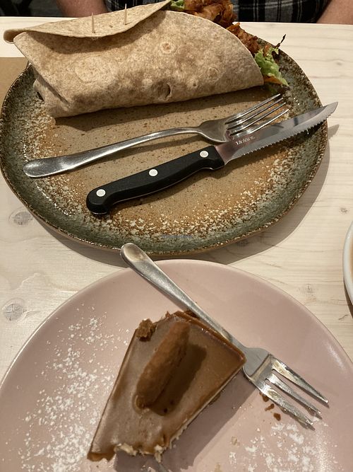  Geese cake an burger wrap   at ETN in Enschede