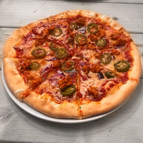 El Esapañol pizza, comes with vegan ‘chorizo’, red onion and jalapeños! at Brooklyn Pizza Bar in Northampton