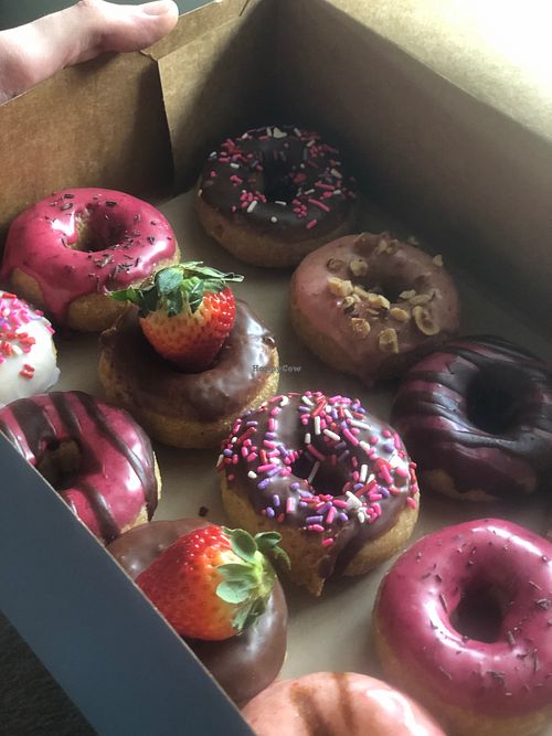 Benny's Donuts Corvallis Oregon Bakery HappyCow