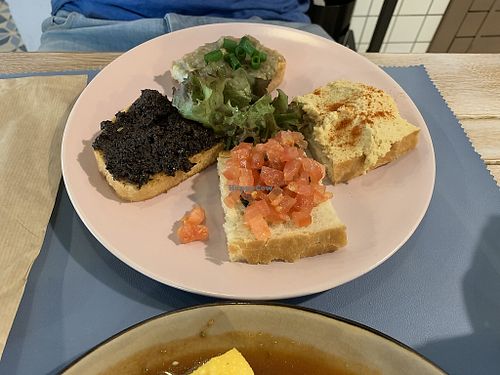 Bruschetta at Alouette in Bucharest