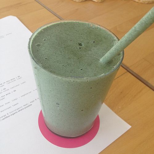 banana smoothie w spirulina at Bowl in Mykonos