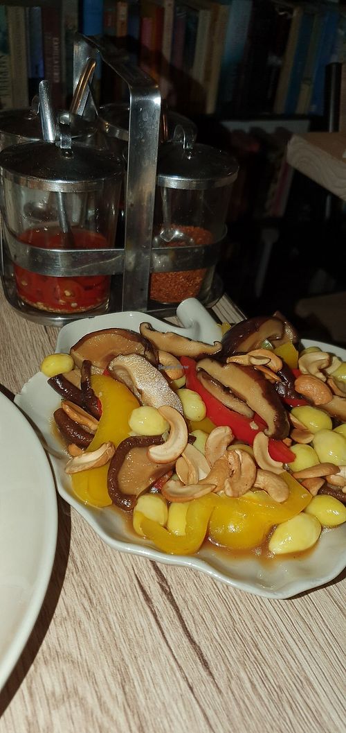 Oil free at Dow Vegan Restaurant in Koh Phi Phi