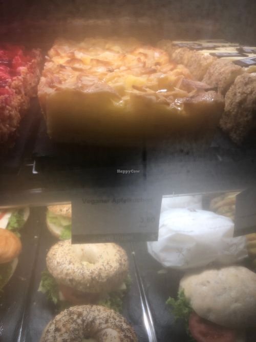 Vegan Apple kitchen at Coffee Fellows - Trankgasse in Cologne