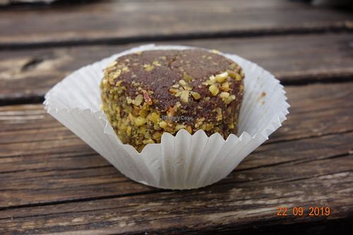 Energy ball with dates and pistachos (vegan) at Kabibi in Karlsruhe