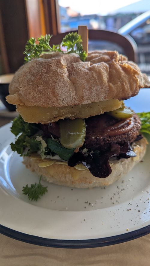 Breakfast Burger at Portershed in Christchurch