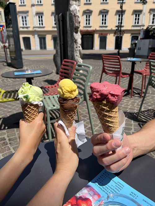 Mischkugel um 2,40€ möglich   at Arcobaleno in Klagenfurt