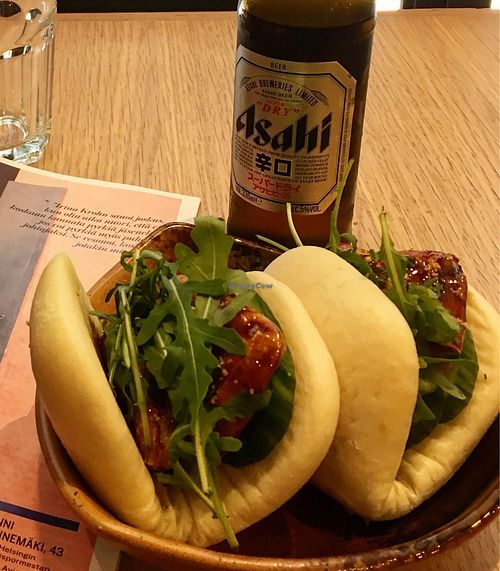 vegan tofu buns at Momotoko in Helsinki