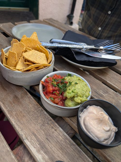  at eS Bar in Keswick