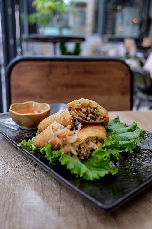 Spring roll is well made at The Green Room in Taipei