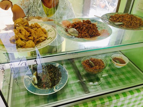 What’s on this afternoon at Depot Sakura Vegetarian in Manggis