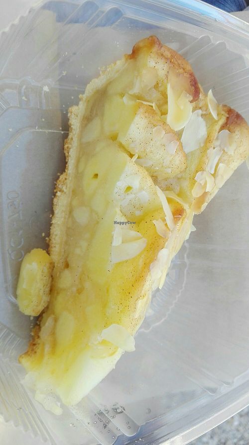 Apple pie at Manna in Rome