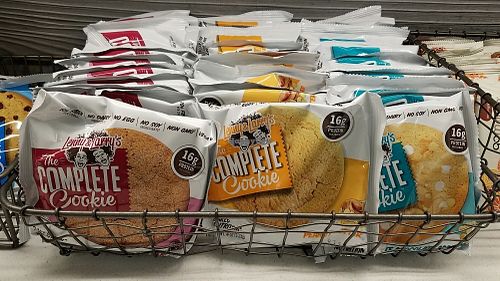 vegan cookies at LAX - Earthbar - T6 in Los Angeles