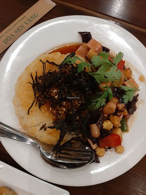 Sauce coated 누룽지 at Doa Sen Vang - Phu Nhuan in Ho Chi Minh City