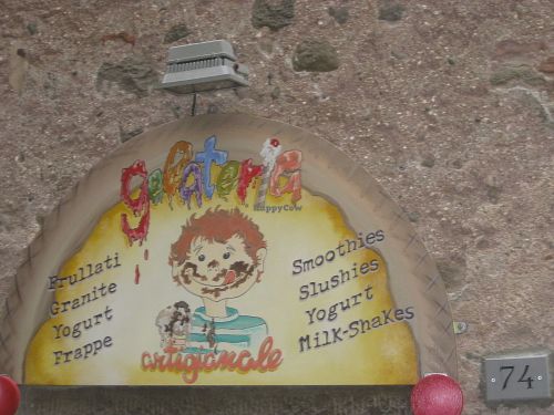 Sign outside at Alberto Gelateria in Corniglia