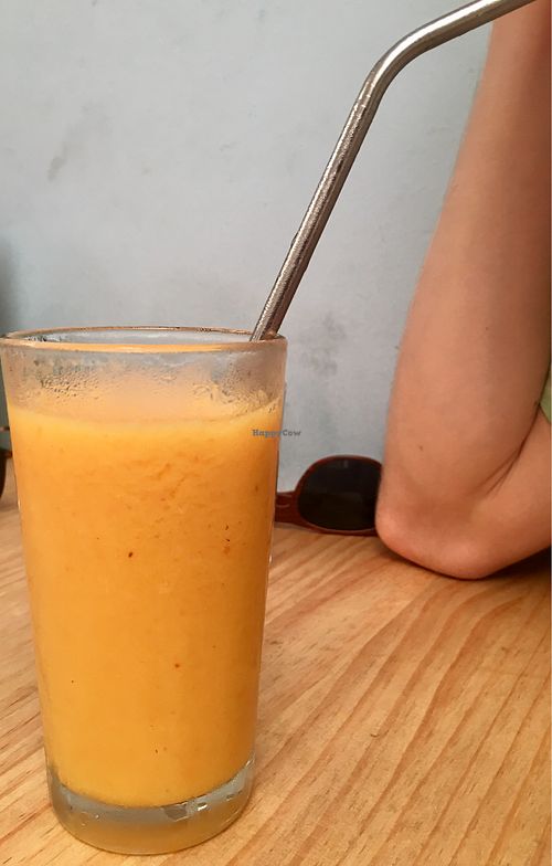 Mango y fresa at Cafe Stepping Stone in Cartagena