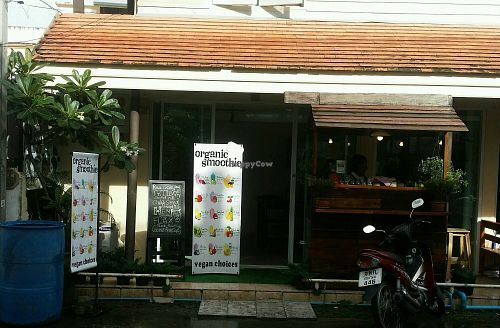 shop front at Starfruit Smoothie in Chiang Mai