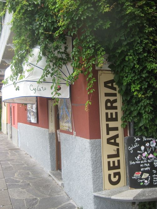 Outside at La Passerella Srl in Varenna
