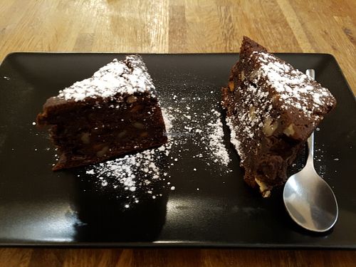 Vegan brownie at Yggdrasil - Les Comptoirs Argot in Toulouse