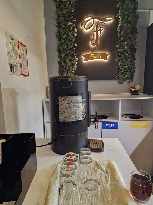 Free tea at Fari's in Ljubljana