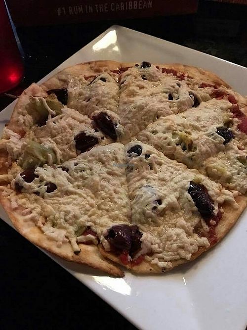Vegan pizza at Twincade in Griffith