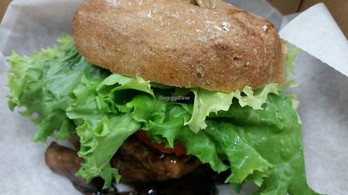 teriyaki tempeh burger at Hawaiian Moons Cafe & Juice Bar in Kihei