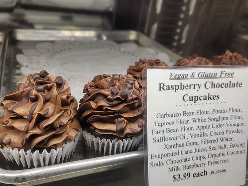 Vegan cupcakes at Maka in Paia