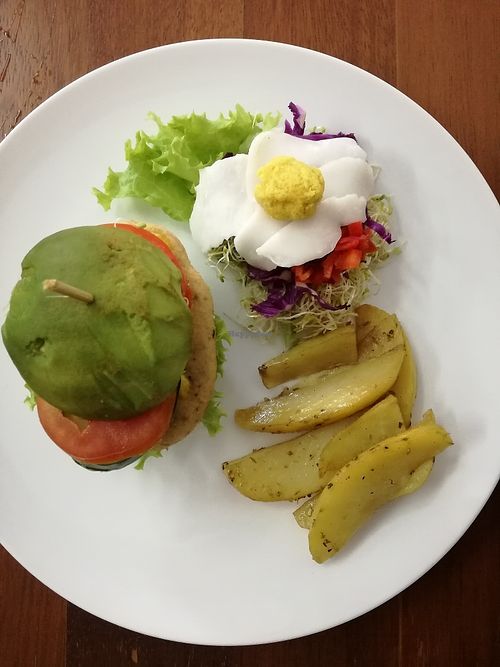 Vegan Burger at Canix Coffee in Ubud