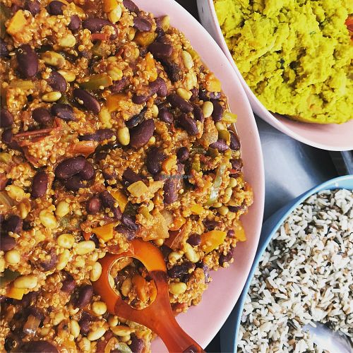 Vegan chilli and Dahl, very tasty and made with organic lentils and locally sourced veg ! at Dollys2go in Caen