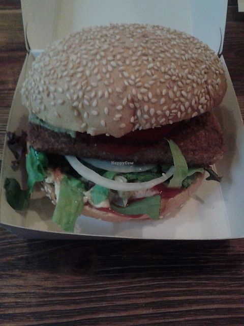 Tofu burger at Kreuzburger - Oranienstr in Berlin