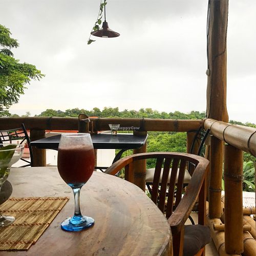 Healthy smoothie at Hari OM Food and Wellness in Uvita