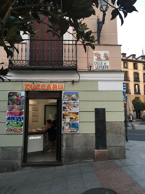 Side entrance  at Zuccaru in Madrid