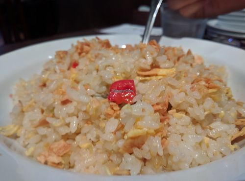 Garlic rice (vegetarian - can minus egg). Caramelised and so good! at Tiger Gyoza Hall  in Tokyo