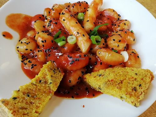 Toppognocchi - gnocchi & ddeokbokki at Vegan Yes in East London