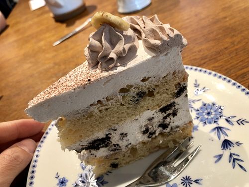 flatiron cake ;) at Katzencafe Miezhaus in Bielefeld