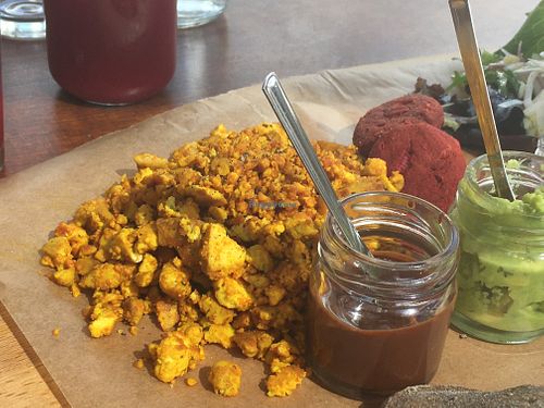 Tofu "eggs" at GiG - Green is Good in Ericeira