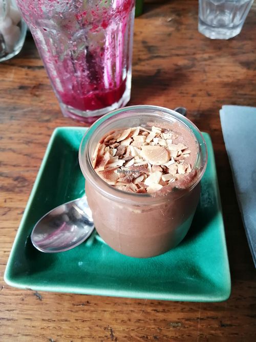 Mousse au chocolat vegan au lait d'amande at La Causerie des Mondes in Dijon