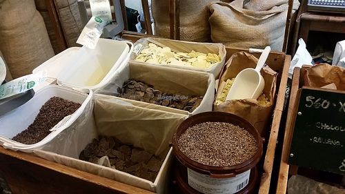 White and dark chocolate vegaN (note they do have dairy milk chocolates  too) at Casa Perris in Barcelona